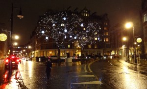 Who could mind a rainy Christmas evening if you can spend it in London?